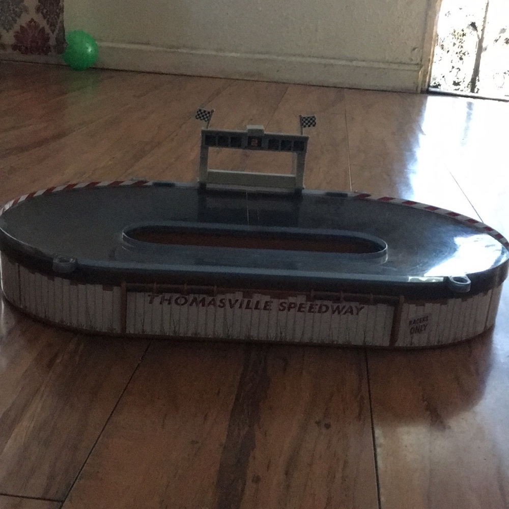 Cars 3 carry case/ track/ full with cars